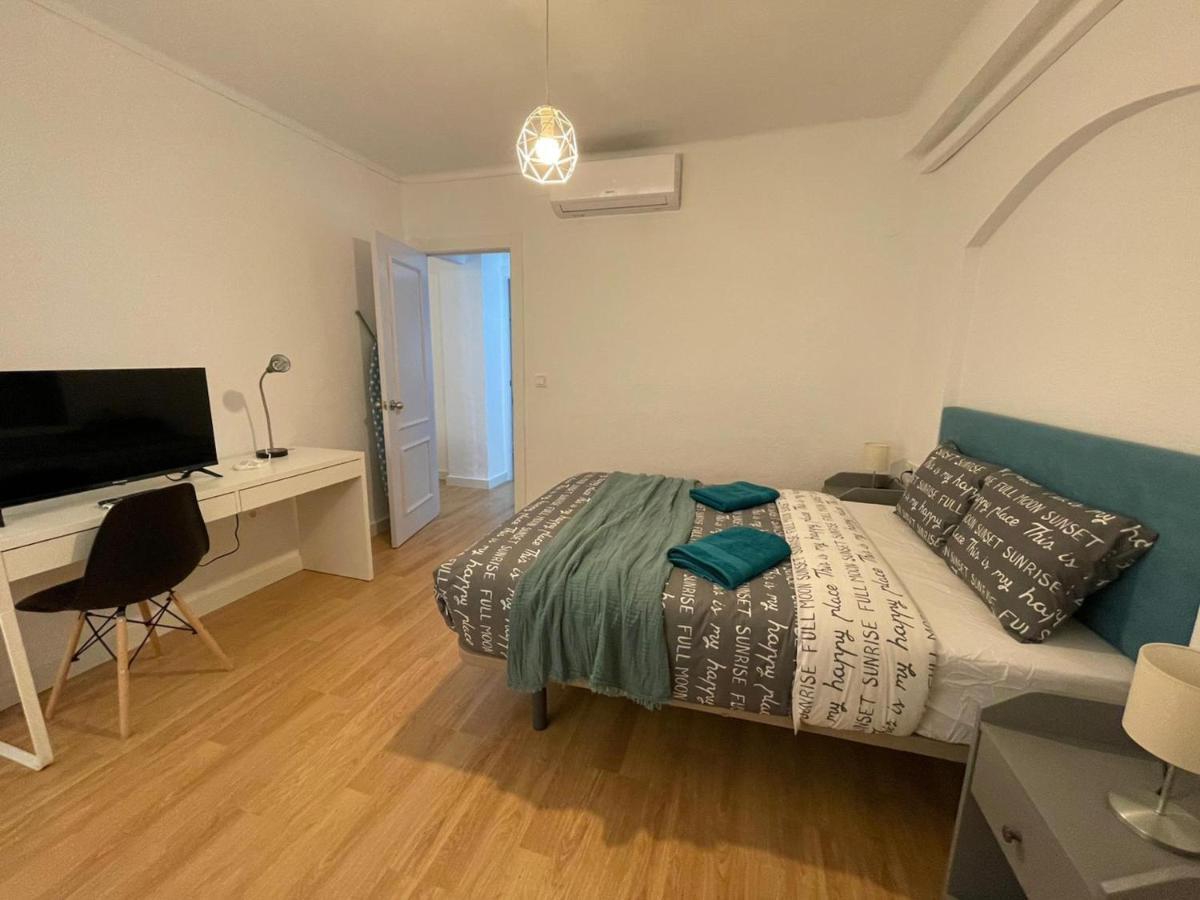 Holidays2Malaga 2 Bedroom Armengual De La Mota Close Shopping Center Málaga Exterior foto