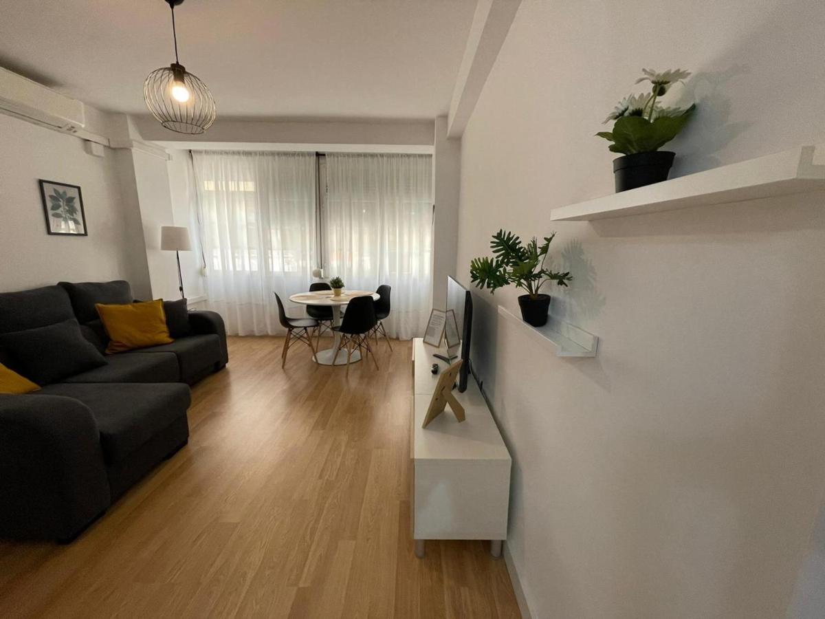 Holidays2Malaga 2 Bedroom Armengual De La Mota Close Shopping Center Málaga Exterior foto