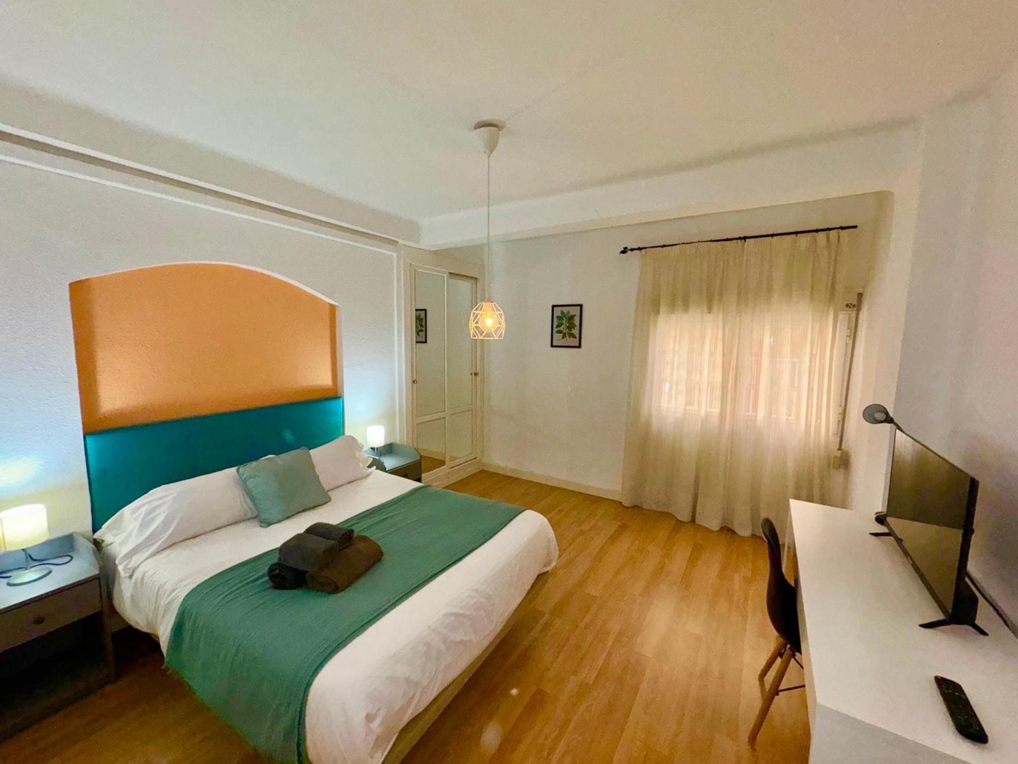 Holidays2Malaga 2 Bedroom Armengual De La Mota Close Shopping Center Málaga Exterior foto